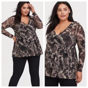 TORRID Animal Print‎ Snakeskin Sheer Lightweight Mesh Babydoll Blouse Size 2X